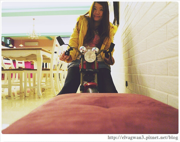 台南民宿-安平民宿-台南安平民宿推薦-浮雲遊子-安平老街-安平樹屋-T bike-台南劍獅-台南旅遊-工業風-鄉村風-卡通房台漆線-14-451-1