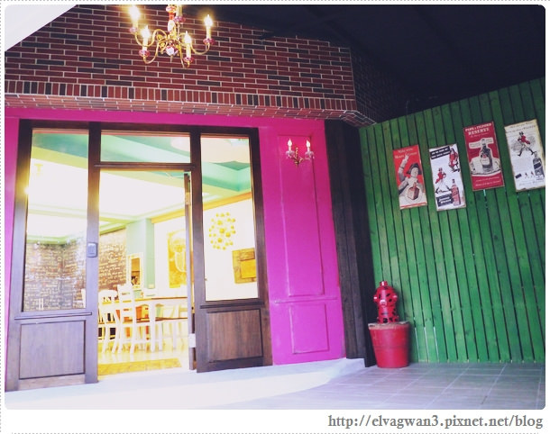 台南民宿-安平民宿-台南安平民宿推薦-浮雲遊子-安平老街-安平樹屋-T bike-台南劍獅-台南旅遊-工業風-鄉村風-卡通房台漆線-5-355-1