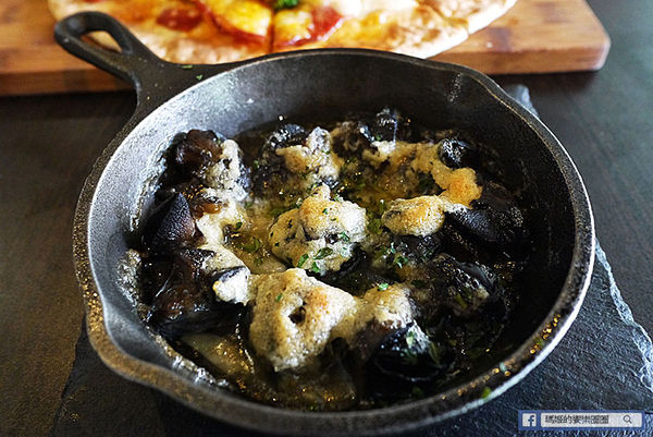 Coffee Please By Mastro:◆台北中山【Coffee Please By Mastro】多汁嫩香烤半雞超正點。台北義式餐廳。台北約會餐廳。復興北路美食。捷運南京復興美食