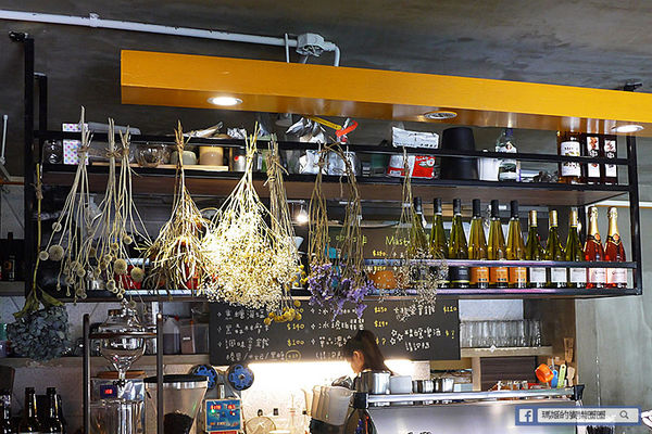 Coffee Please By Mastro:◆台北中山【Coffee Please By Mastro】多汁嫩香烤半雞超正點。台北義式餐廳。台北約會餐廳。復興北路美食。捷運南京復興美食