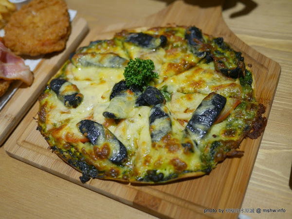 Mambo Burger慢堡(東海店):【食記】台中Mambo Burger 慢堡 (東海店)@龍井東海夜市捷運BRT東海別墅 : 口味與實力兼具, 值得慢慢品嘗的手作料理