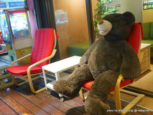 Mambo Burger慢堡(東海店):【食記】台中Mambo Burger 慢堡 (東海店)@龍井東海夜市捷運BRT東海別墅 : 口味與實力兼具, 值得慢慢品嘗的手作料理