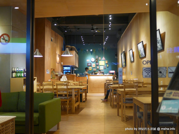 Mambo Burger慢堡(東海店):【食記】台中Mambo Burger 慢堡 (東海店)@龍井東海夜市捷運BRT東海別墅 : 口味與實力兼具, 值得慢慢品嘗的手作料理