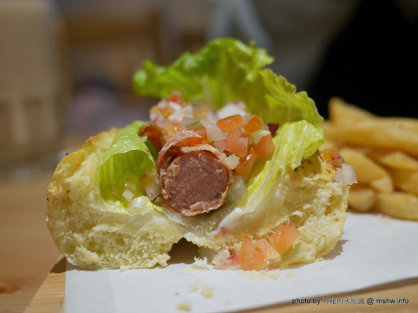 Mambo Burger慢堡(東海店):【食記】台中Mambo Burger 慢堡 (東海店)@龍井東海夜市捷運BRT東海別墅 : 口味與實力兼具, 值得慢慢品嘗的手作料理