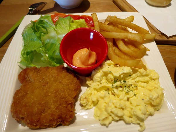 Mambo Burger慢堡(東海店)：在慢食的城堡裏輕食減壓.. Mambo Burger慢堡(東海店)