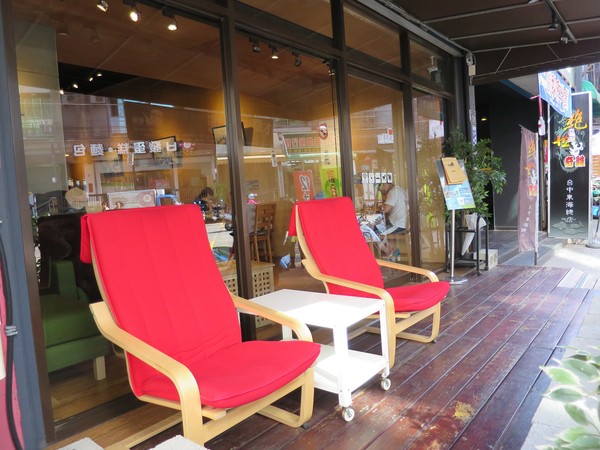 Mambo Burger慢堡(東海店)：在慢食的城堡裏輕食減壓.. Mambo Burger慢堡(東海店)