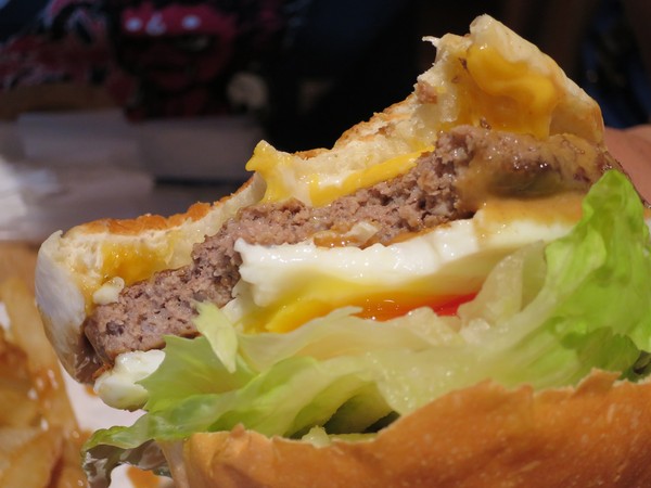 Mambo Burger慢堡(東海店)：在慢食的城堡裏輕食減壓.. Mambo Burger慢堡(東海店)