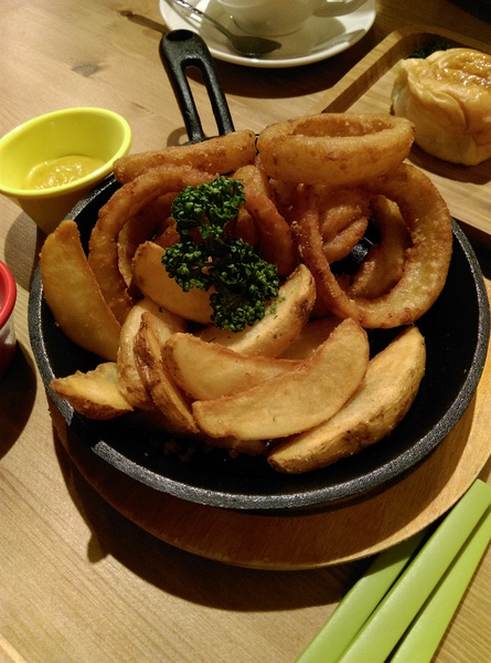 Mambo Burger慢堡(東海店):Mambo Burger慢堡(東海店) 大份量大滿足