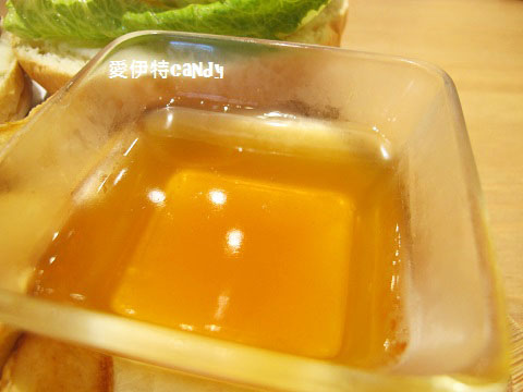 Mambo Burger慢堡(東海店):『台中東海_Mambo Burger慢堡(東海店)』緩慢的步調,讓你愜意度過美好的午餐時光~