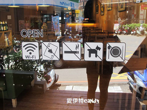 Mambo Burger慢堡(東海店):『台中東海_Mambo Burger慢堡(東海店)』緩慢的步調,讓你愜意度過美好的午餐時光~