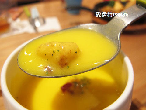 Mambo Burger慢堡(東海店):『台中東海_Mambo Burger慢堡(東海店)』緩慢的步調,讓你愜意度過美好的午餐時光~