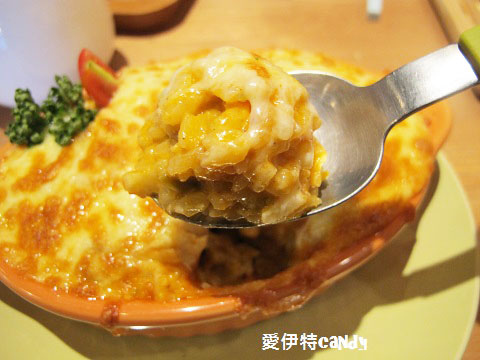 Mambo Burger慢堡(東海店):『台中東海_Mambo Burger慢堡(東海店)』緩慢的步調,讓你愜意度過美好的午餐時光~