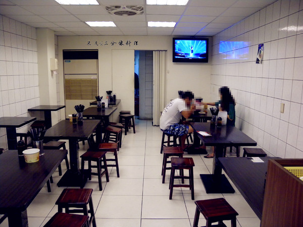 肥老吉羊肉羹：[台北市] 肥老店羊肉羹 超級好吃 羊肉羊肉  滿滿滿  太便宜啦!!!!!!!!!!