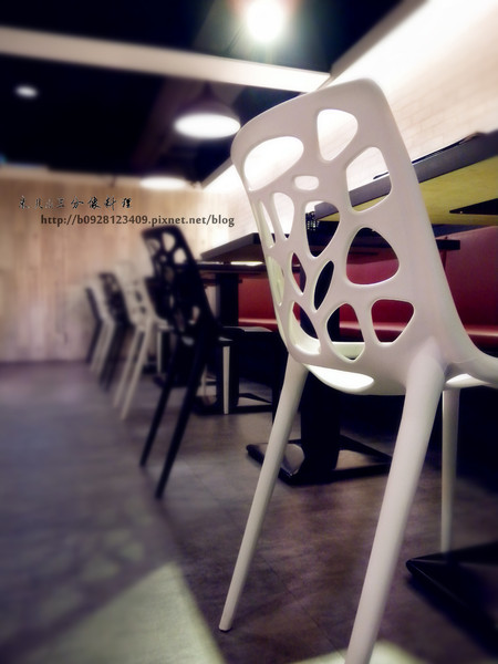 嘿堡哥美式火烤漢堡店HAH Burger：[台北] 口碑券體驗 嘿堡哥美式火烤漢堡店 HAH Burger  整個就是聊天好所在呀!