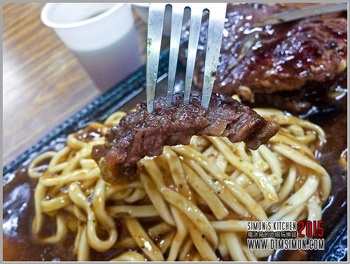中華路超大牛排11.jpg