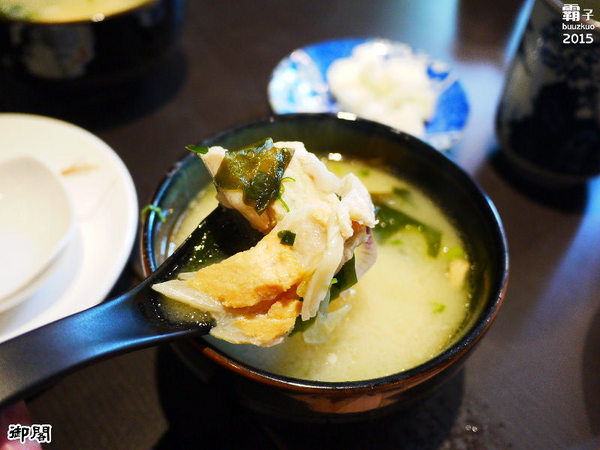 御閣手作壽司：御閣手作壽司，明亮的空間適合商務人士用餐