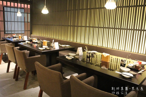 黑毛屋(南港中信店):南港‧涮涮鍋『乾杯黑毛屋 澳洲和牛鍋物專門店』南港中信店新開幕