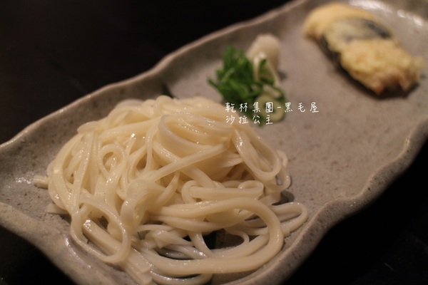 黑毛屋(南港中信店):南港‧涮涮鍋『乾杯黑毛屋 澳洲和牛鍋物專門店』南港中信店新開幕