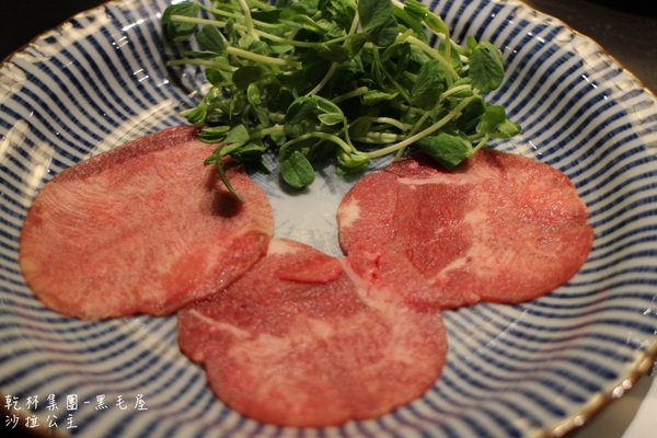 黑毛屋(南港中信店):南港‧涮涮鍋『乾杯黑毛屋 澳洲和牛鍋物專門店』南港中信店新開幕