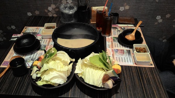 熊賀家日式涮涮鍋：領略真材實料的層次風味~ .. 熊賀家日式涮涮鍋