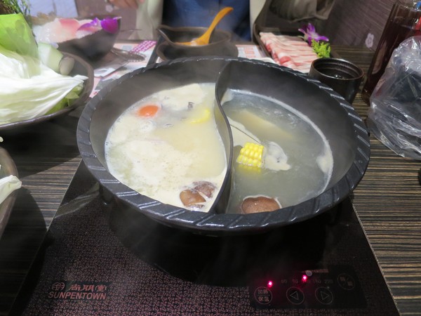 熊賀家日式涮涮鍋：領略真材實料的層次風味~ .. 熊賀家日式涮涮鍋