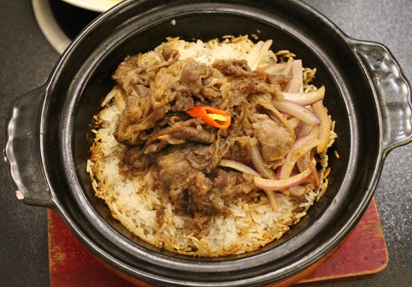 御品饗：[台南]家族朋友聚會 道地好味道 粵式煲鍋+港式煲仔飯 御品饗