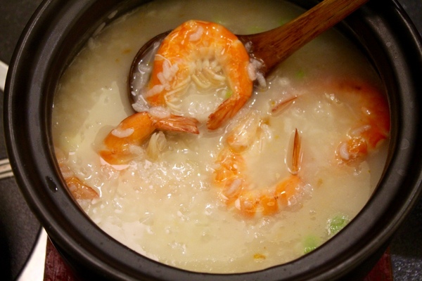 御品饗：[台南]家族朋友聚會 道地好味道 粵式煲鍋+港式煲仔飯 御品饗