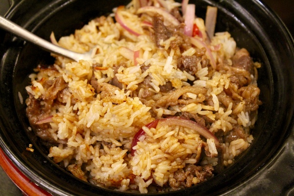 御品饗：[台南]家族朋友聚會 道地好味道 粵式煲鍋+港式煲仔飯 御品饗