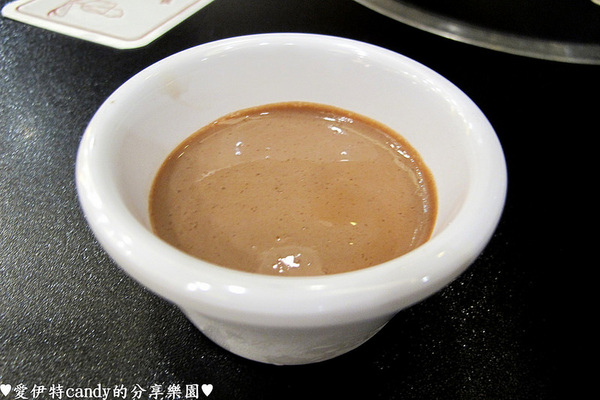 御品饗：『台南中西區_御品饗煲鍋』激推的胡椒豬肚雞煲湯！配上限量野生沙公，暖暖好舒服~