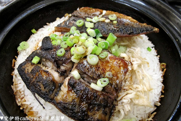 御品饗：『台南中西區_御品饗煲鍋』激推的胡椒豬肚雞煲湯！配上限量野生沙公，暖暖好舒服~