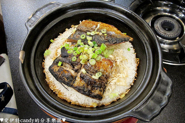 御品饗：『台南中西區_御品饗煲鍋』激推的胡椒豬肚雞煲湯！配上限量野生沙公，暖暖好舒服~