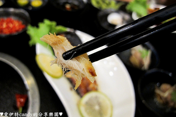 御品饗：『台南中西區_御品饗煲鍋』激推的胡椒豬肚雞煲湯！配上限量野生沙公，暖暖好舒服~