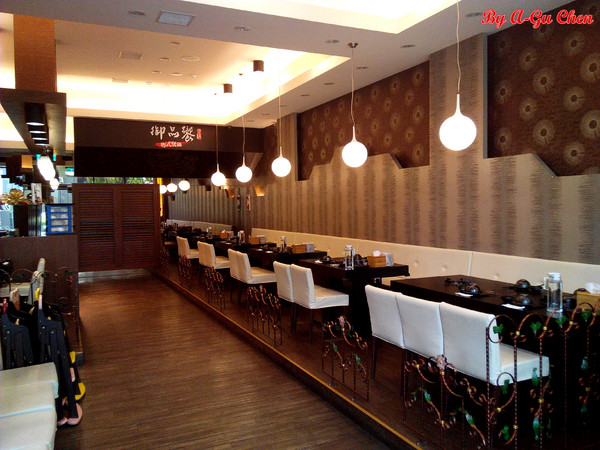 御品饗：【臺南Ω中西區】御品饗煲鍋。對品質、用料、口味都有所堅持的宮廷級食補料理