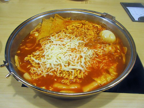 Tigertopoki泰一格 韓國年糕火鍋(阪急百貨)：[OpenRice新店快閃大隊] 正宗韓式年糕火鍋 泰一格 - Running Man李光洙代言~