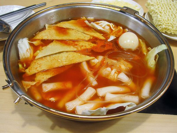 Tigertopoki泰一格 韓國年糕火鍋(阪急百貨)：[OpenRice新店快閃大隊] 正宗韓式年糕火鍋 泰一格 - Running Man李光洙代言~