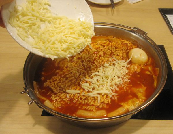 Tigertopoki泰一格 韓國年糕火鍋(阪急百貨)：[OpenRice新店快閃大隊] 正宗韓式年糕火鍋 泰一格 - Running Man李光洙代言~