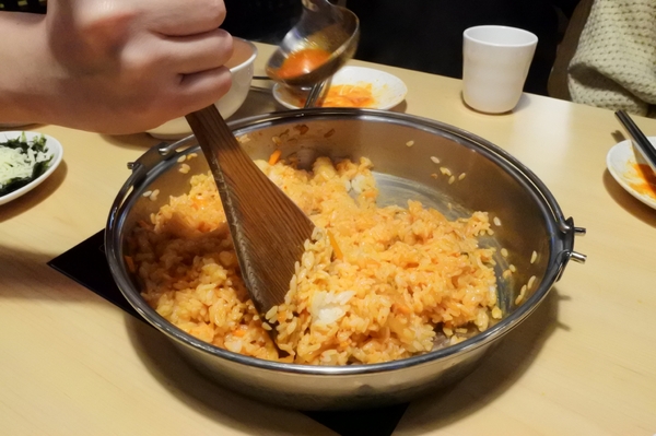 Tigertopoki泰一格 韓國年糕火鍋(阪急百貨):【台北信義.美食 】Tigertopoki泰一格 韓國年糕火鍋 ☆ 一鍋兩吃辣得過癮