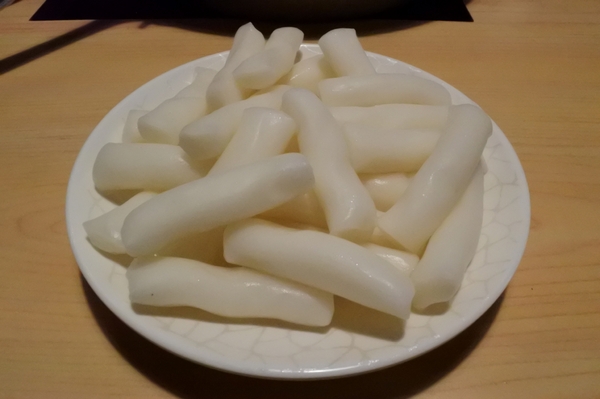 Tigertopoki泰一格 韓國年糕火鍋(阪急百貨):【台北信義.美食 】Tigertopoki泰一格 韓國年糕火鍋 ☆ 一鍋兩吃辣得過癮