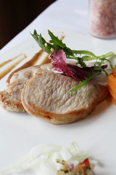 星辰牛排、捷運周邊美食、國父紀念館、大巨蛋、