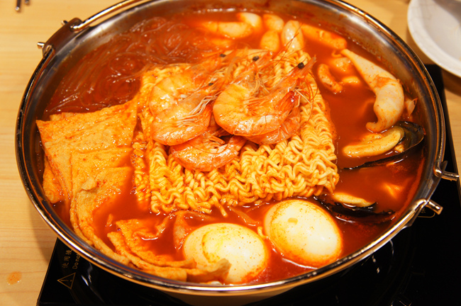 泰一格韓國年糕火鍋