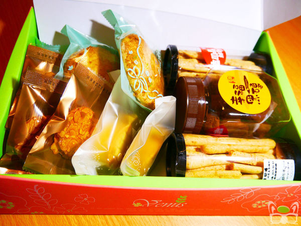 吉圓品伴手禮鮮餅鋪:多樣糕餅甜點。【吉圓品伴手禮鮮餅鋪】-結緣品。與糕餅甜點結緣囉!