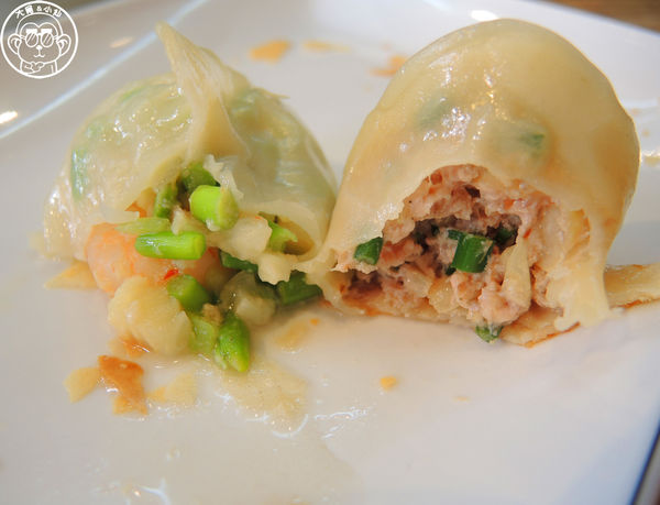 鎮新記飲茶餐廳：呷飽祙【台中西屯･鎮新記】有長翅膀的銷魂煎餃