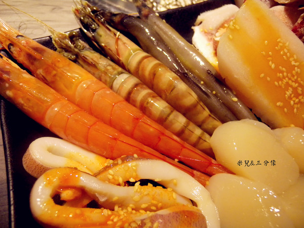 好客-音樂料理-現場LIVE演唱(市府店)：[台北]試吃 好客-音樂燒烤  一個適合聚餐又吃的好的地方! 東區唯一聽音樂燒烤的地方!