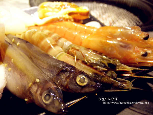 好客-音樂料理-現場LIVE演唱(市府店)：[台北]試吃 好客-音樂燒烤  一個適合聚餐又吃的好的地方! 東區唯一聽音樂燒烤的地方!