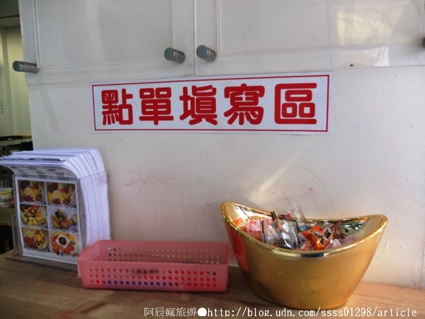 古糧碳烤三明治：【美食特搜。屏東市】古糧碳烤三明治。屏東也有排隊早餐店 焦酥蛋餅皮 碳烤土司都好推！