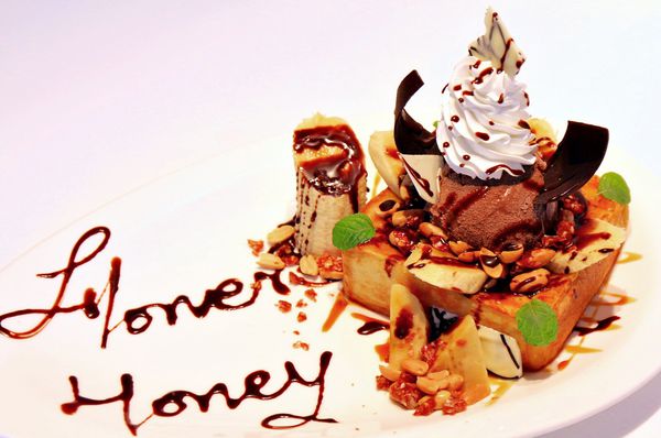 蔬食餐廳、午茶、花間蜜蔬食餐廳、國父紀念館、捷運周邊美食、下午茶、松菸、下午茶、蔬食、套餐、花間蜜、忠孝東路、輕食