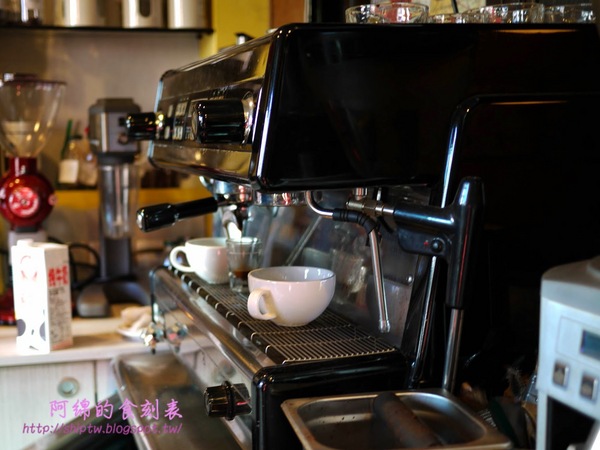 9bar Coffee：桃園市龜山區 [9bar Coffee] 咖啡迷必朝聖的咖啡店