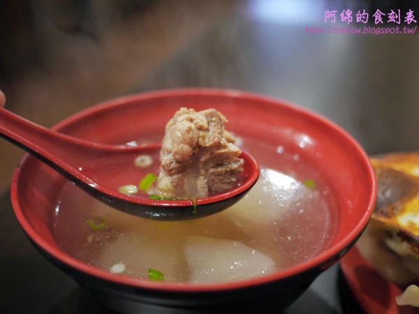 宇都宮餃子：桃園市桃園區 [宇都宮餃子] 爆紅!!日式九層塔豚燒餃子