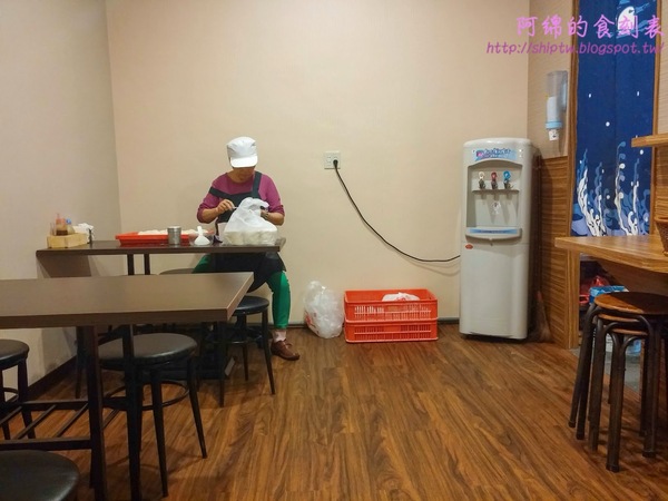 宇都宮餃子：桃園市桃園區 [宇都宮餃子] 爆紅!!日式九層塔豚燒餃子