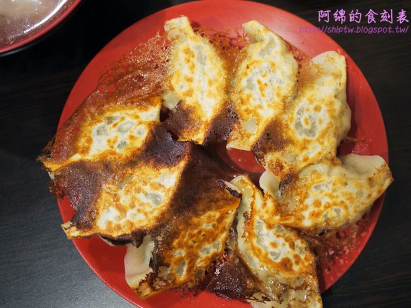 宇都宮餃子：桃園市桃園區 [宇都宮餃子] 爆紅!!日式九層塔豚燒餃子